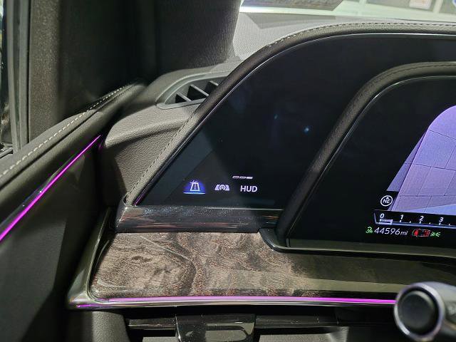 Used 2023 Cadillac Escalade Premium Luxury AWD/4WD image 25