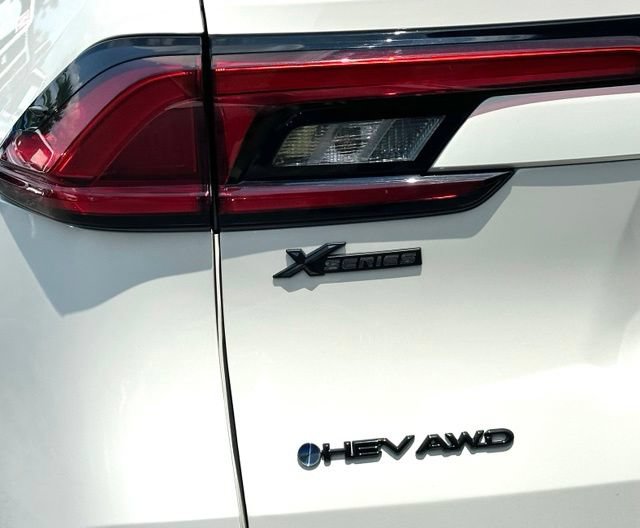 Used 2024 Toyota Grand Highlander AWD Hybrid image 13
