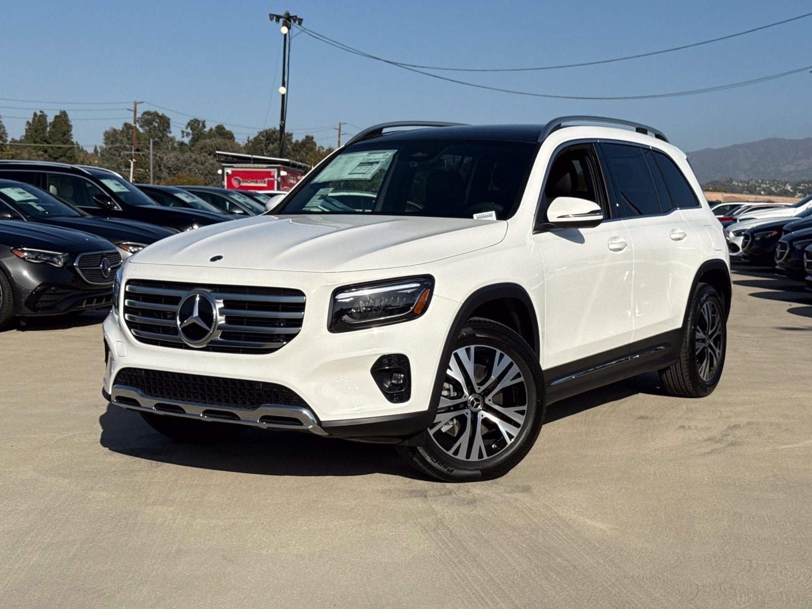 New 2026 Mercedes-Benz GLB 250 4MATIC image 2