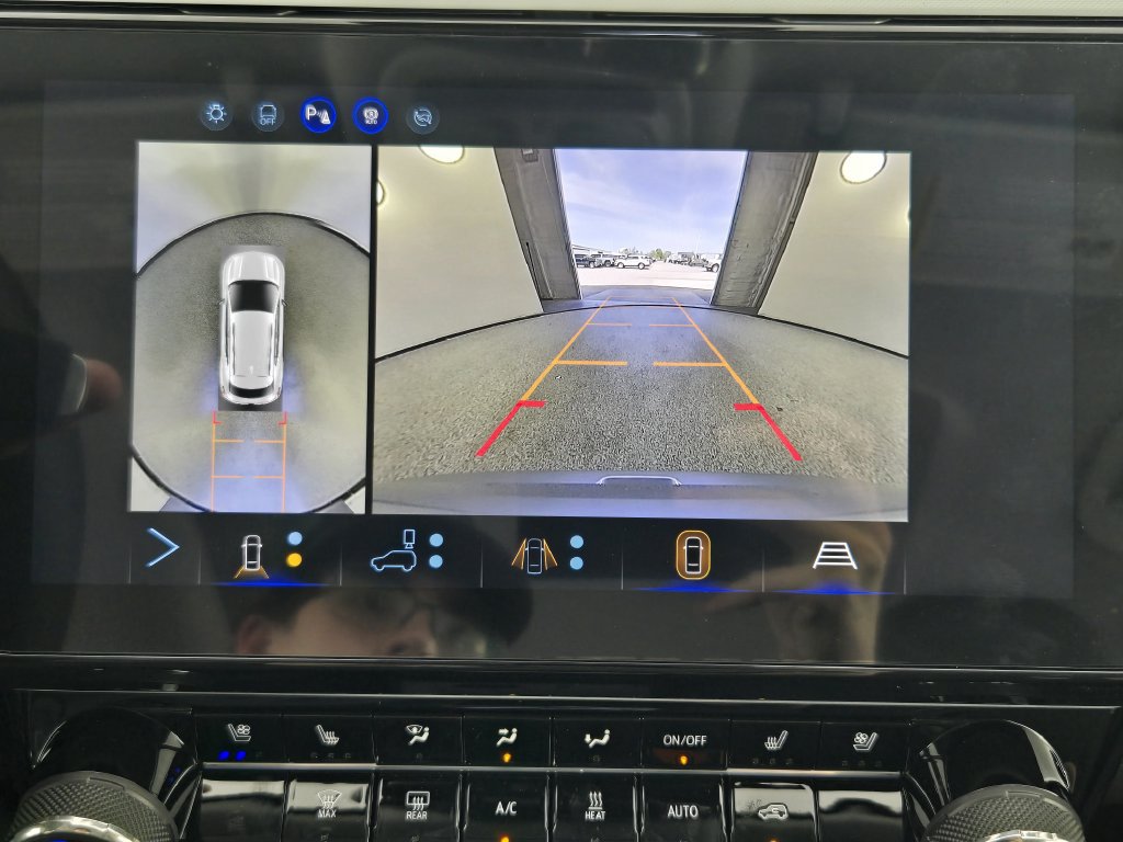 New 2027 Chevrolet Bolt RS w/ Technology Package FWD image 19