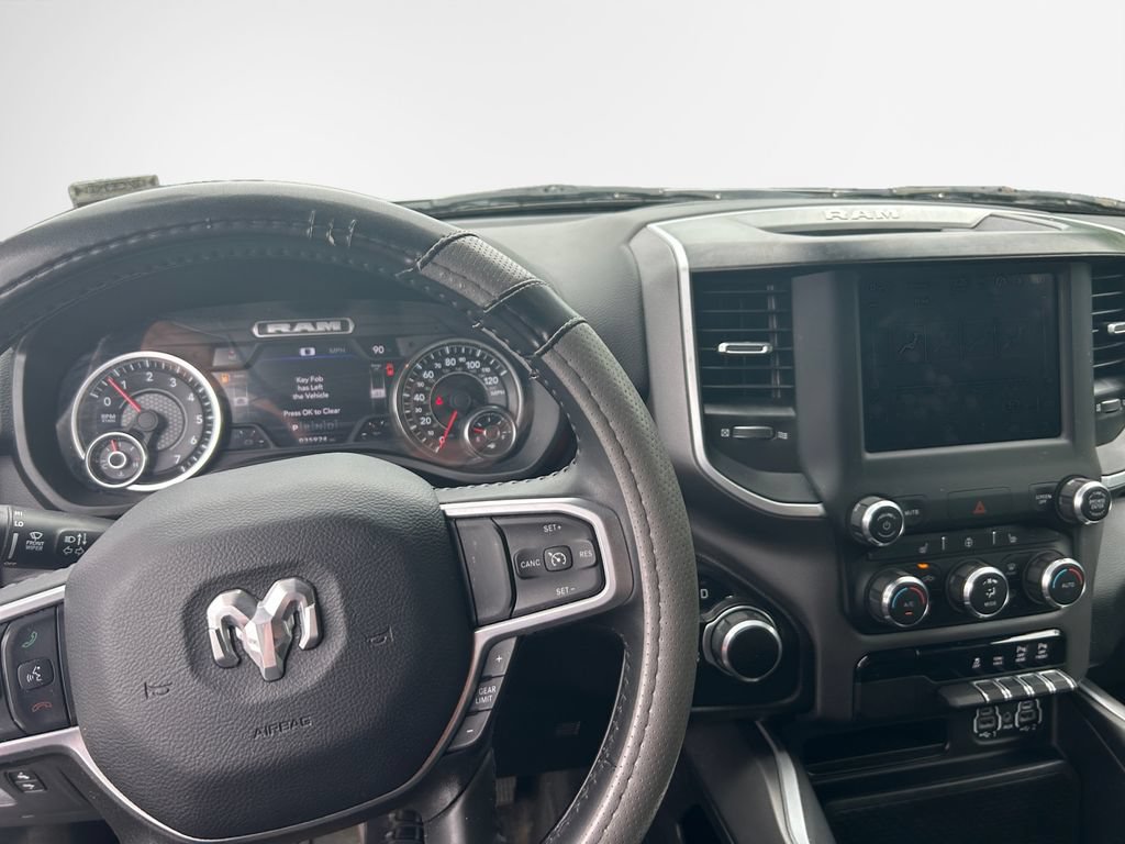 Used 2022 RAM 1500 Big Horn w/ Night Edition AWD/4WD image 16
