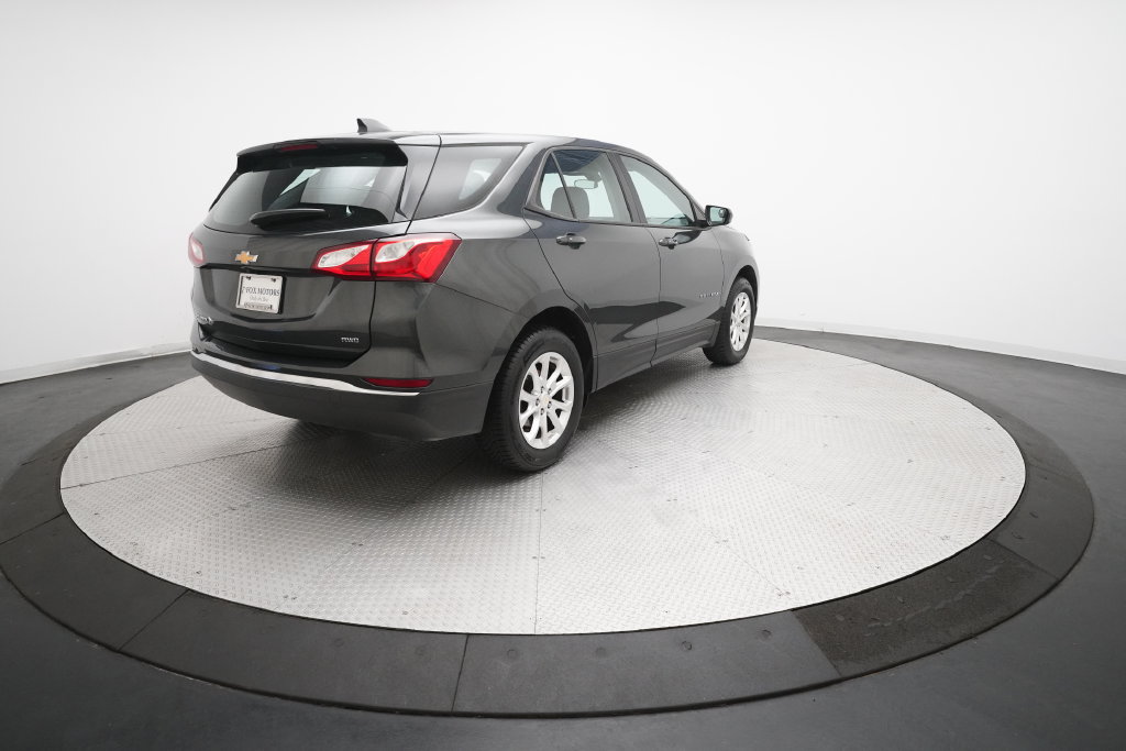 Used 2018 Chevrolet Equinox LS AWD/4WD image 32
