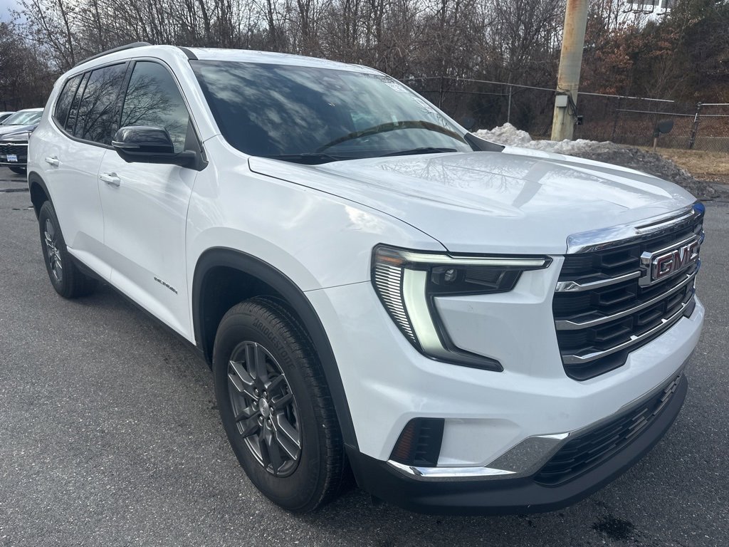 Used 2025 GMC Acadia Elevation image 3