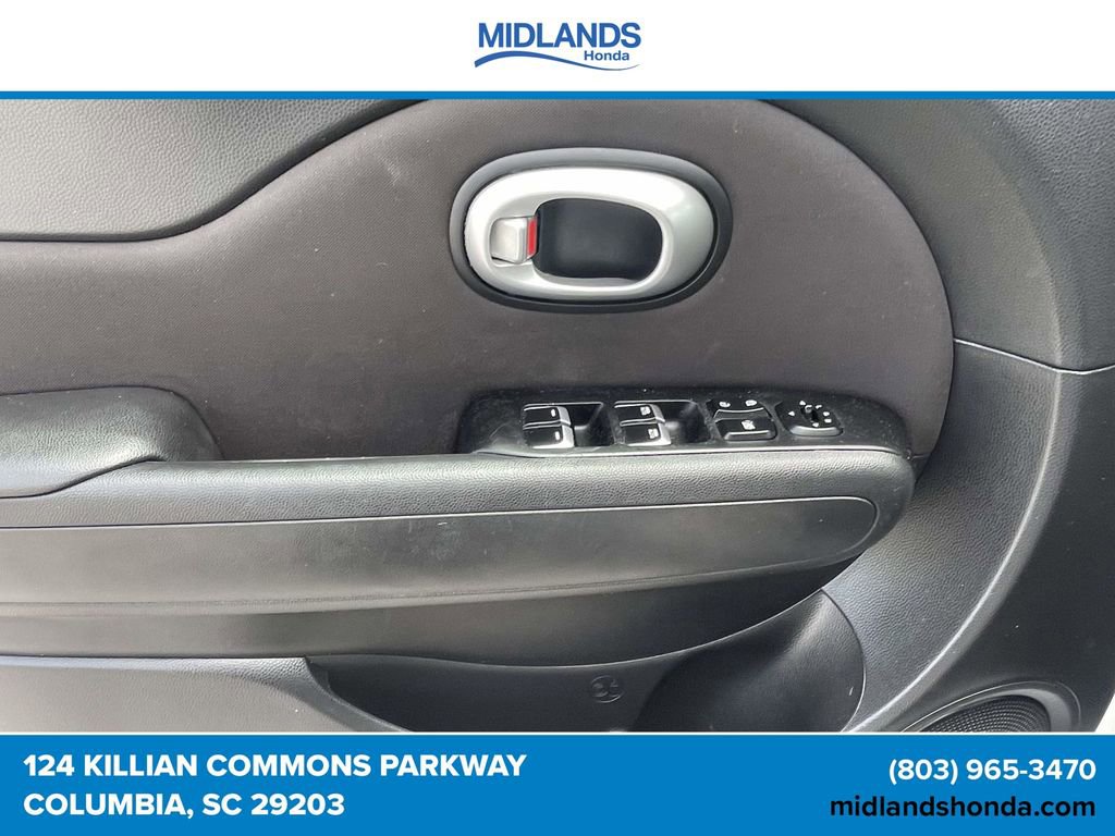 Used 2019 Kia Soul + FWD image 14