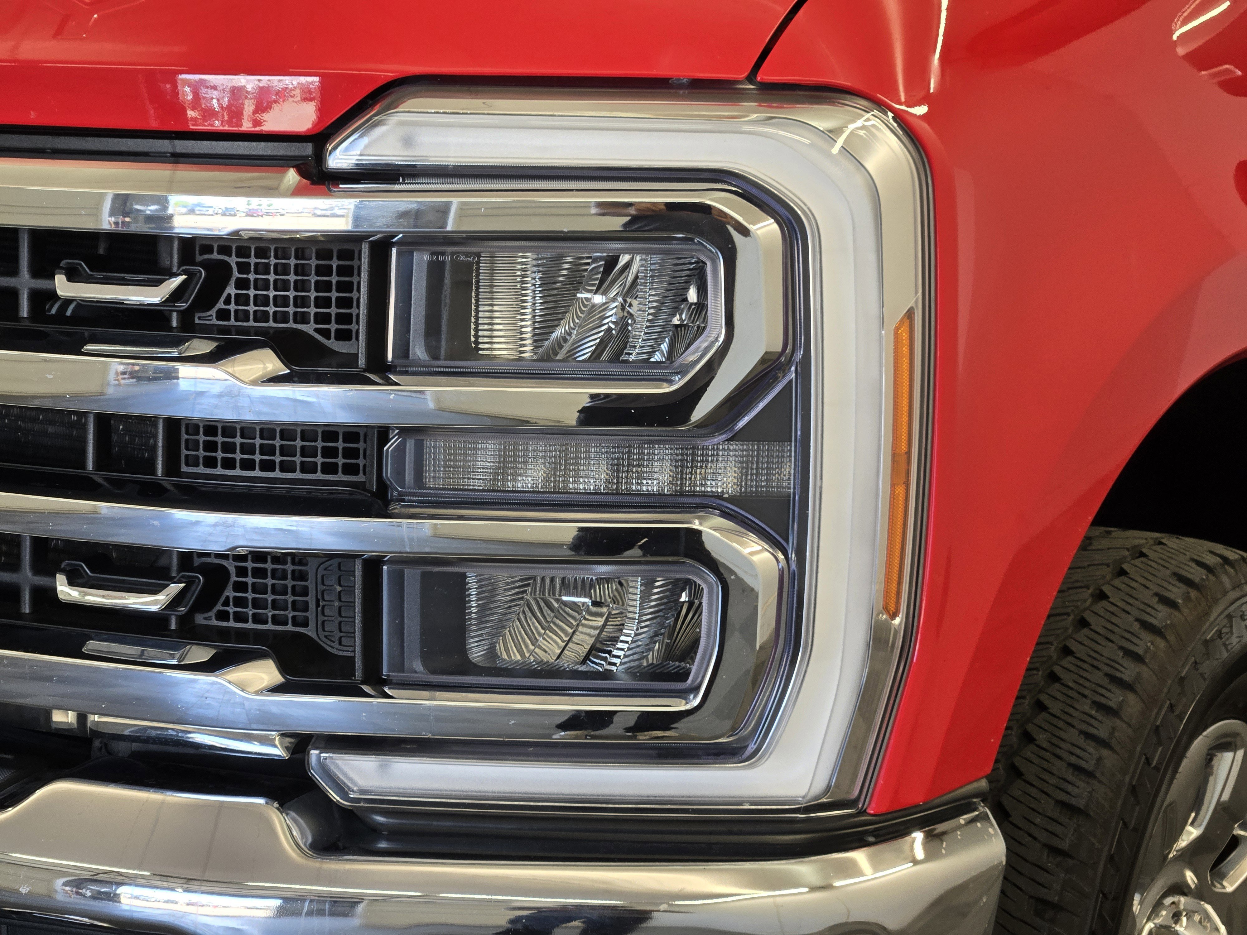 Certified 2023 Ford F250 Lariat w/ Chrome Package image 8