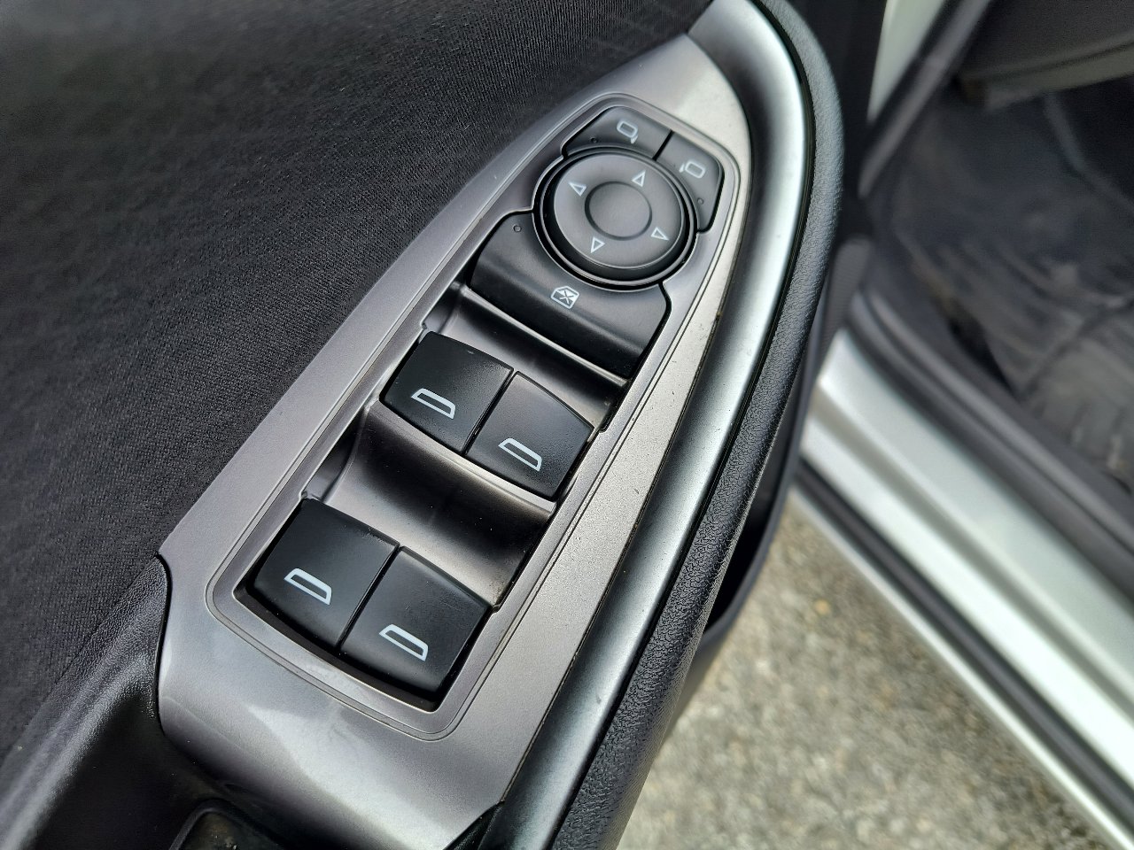 Used 2017 Chevrolet Malibu LS image 14