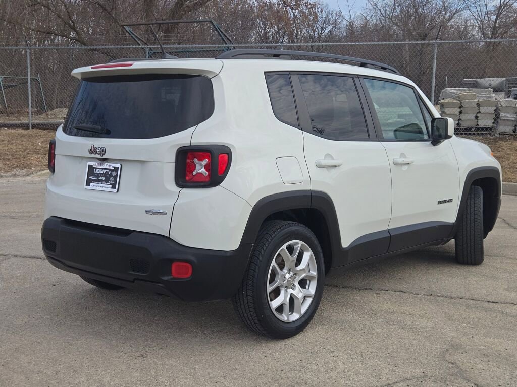 Used 2017 Jeep Renegade Latitude w/ Popular Equipment Group image 10