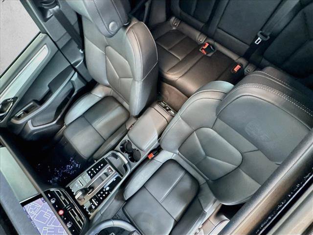Certified 2026 Porsche Macan AWD/4WD image 20