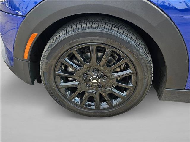 Used 2020 MINI Cooper 4-Door Hardtop w/ Storage Package FWD image 23