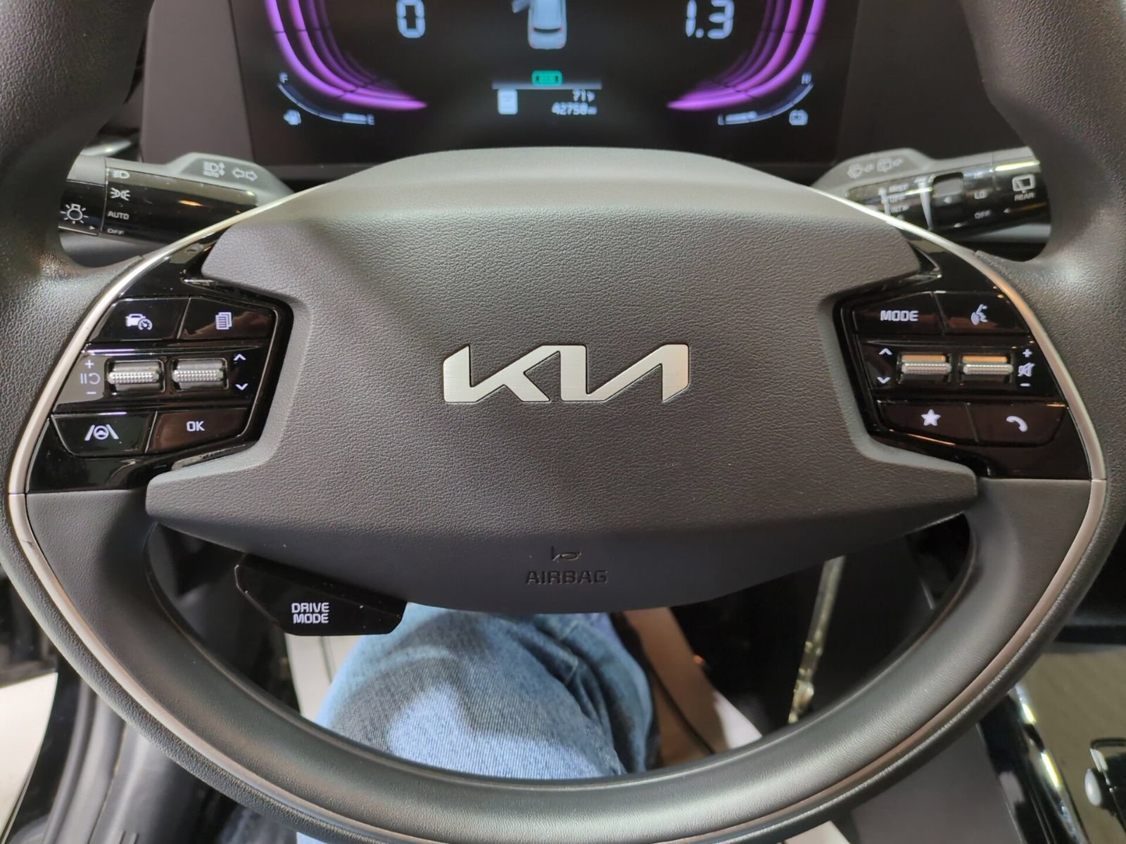 Certified 2024 Kia Niro LX FWD image 18