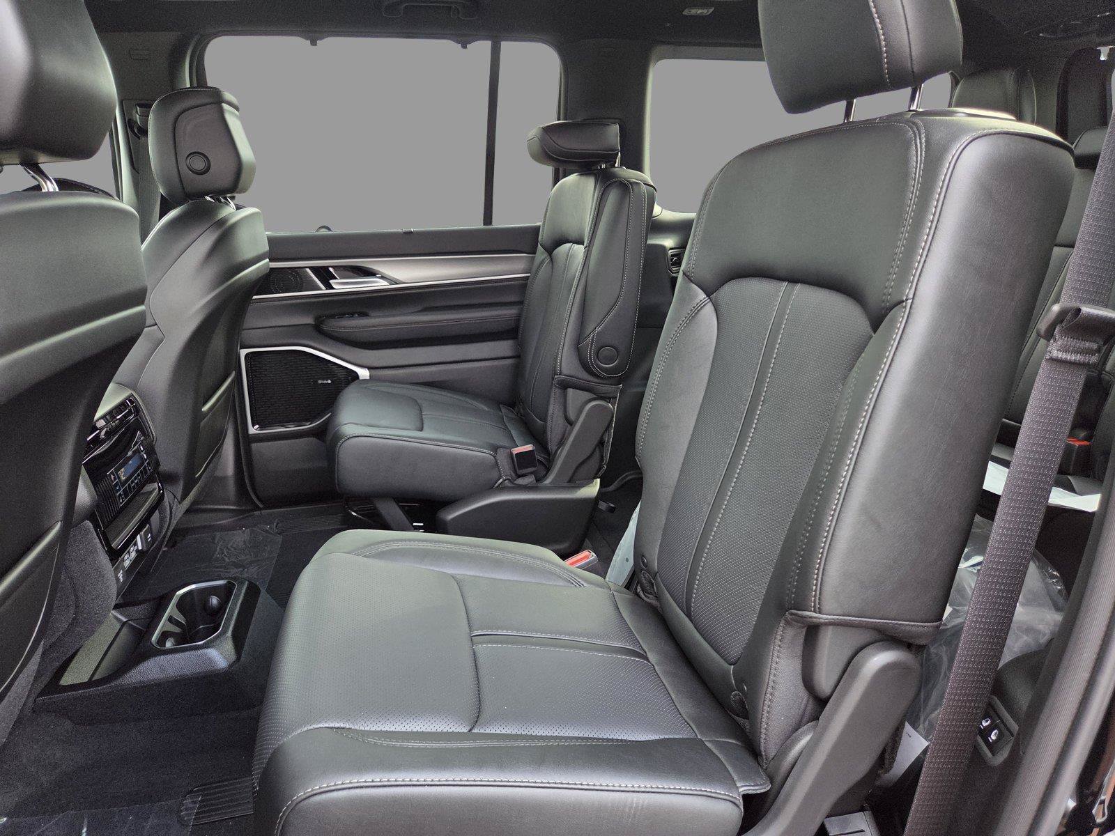 New 2026 Jeep Grand Wagoneer Limited AWD/4WD image 25