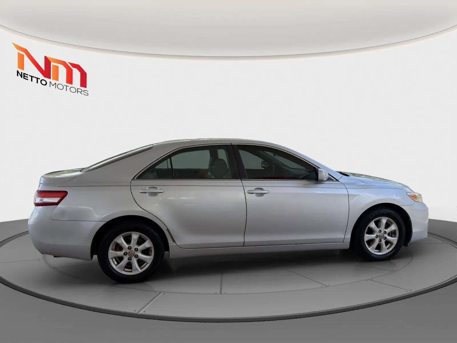 Used 2011 Toyota Camry LE w/ LE Extra-Value Pkg FWD image 6