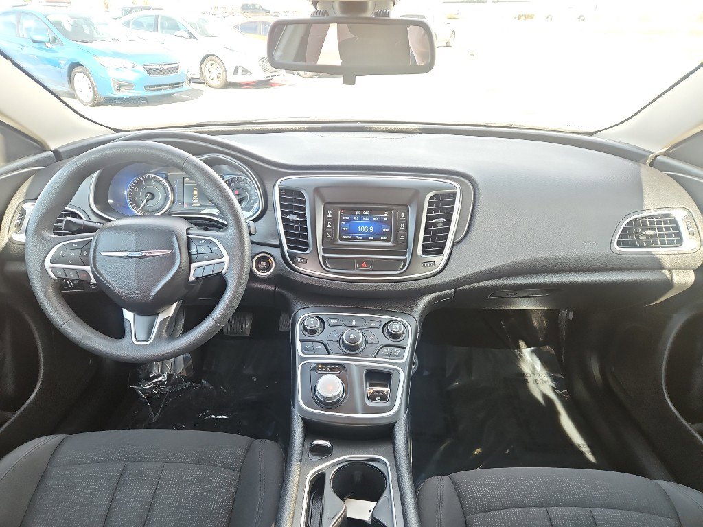 Used 2016 Chrysler 200 Limited image 12
