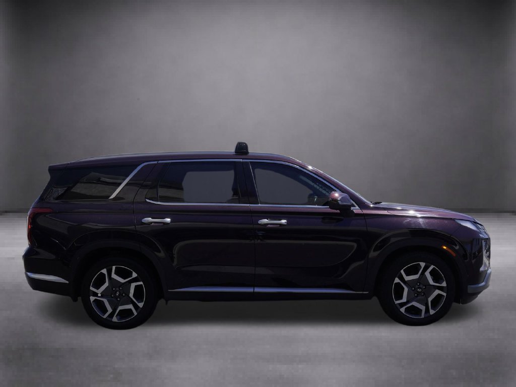 Used 2023 Hyundai Palisade Limited FWD image 3