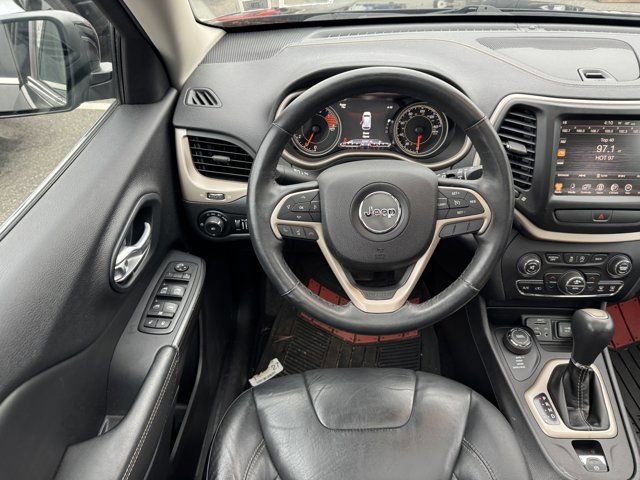 Used 2016 Jeep Cherokee Limited image 13