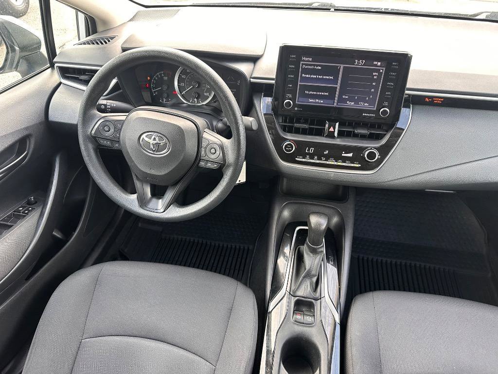 Used 2022 Toyota Corolla LE FWD image 18