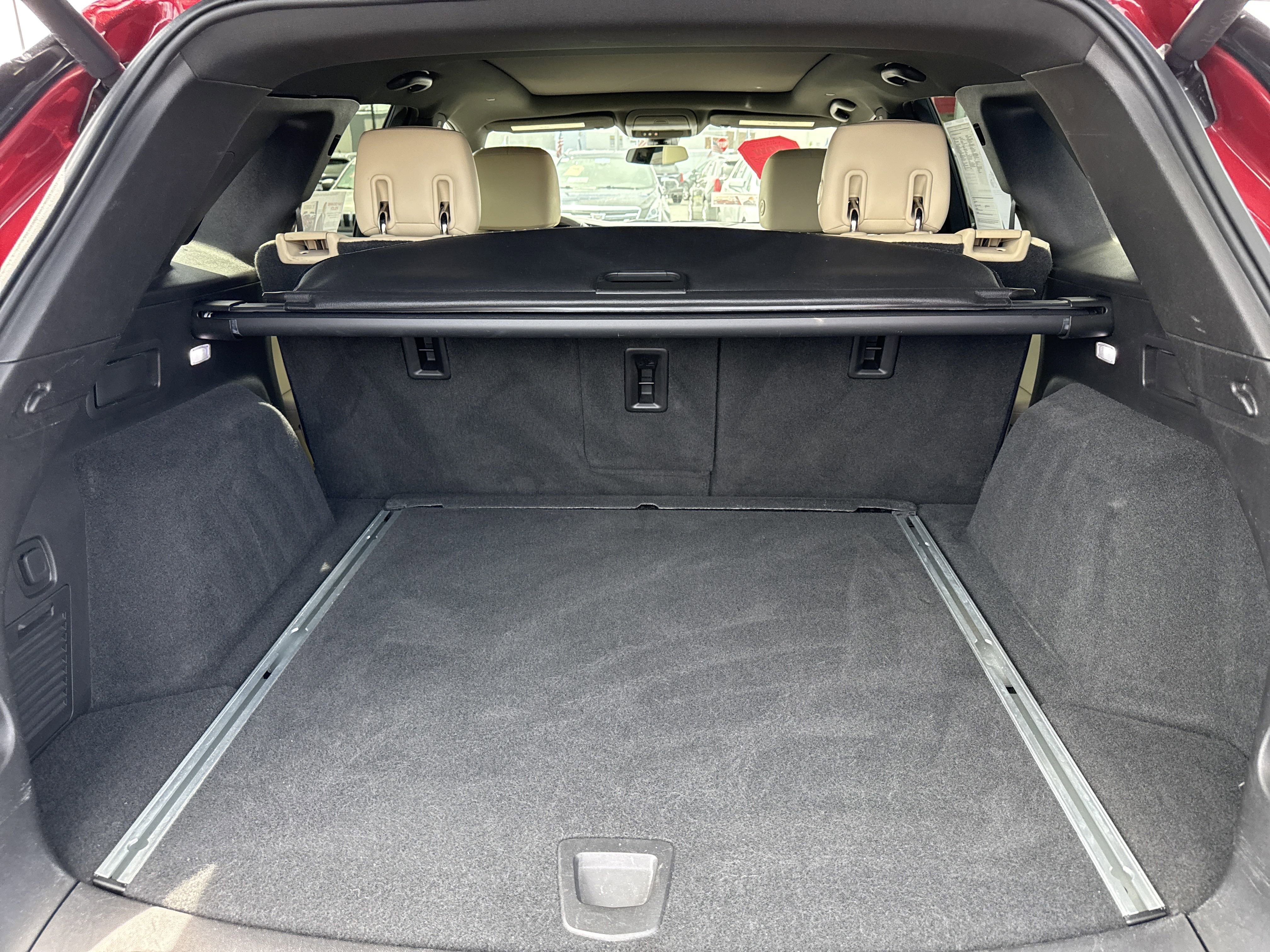 Used 2018 Cadillac XT5 Luxury w/ Driver Awareness Package image 31