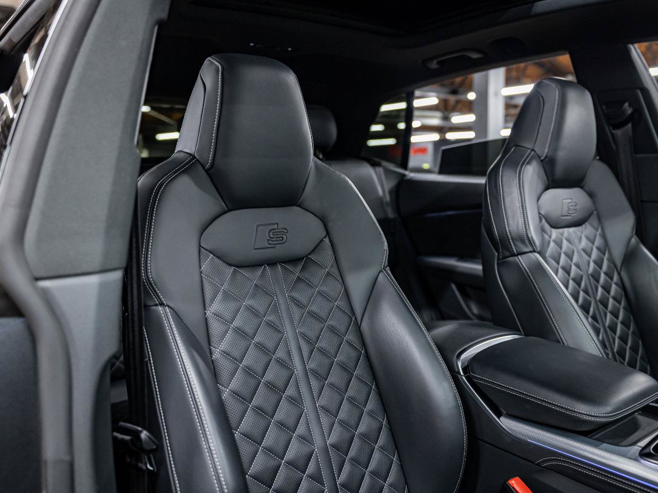 Used 2021 Audi SQ8 Prestige w/ Prestige Package AWD/4WD image 10