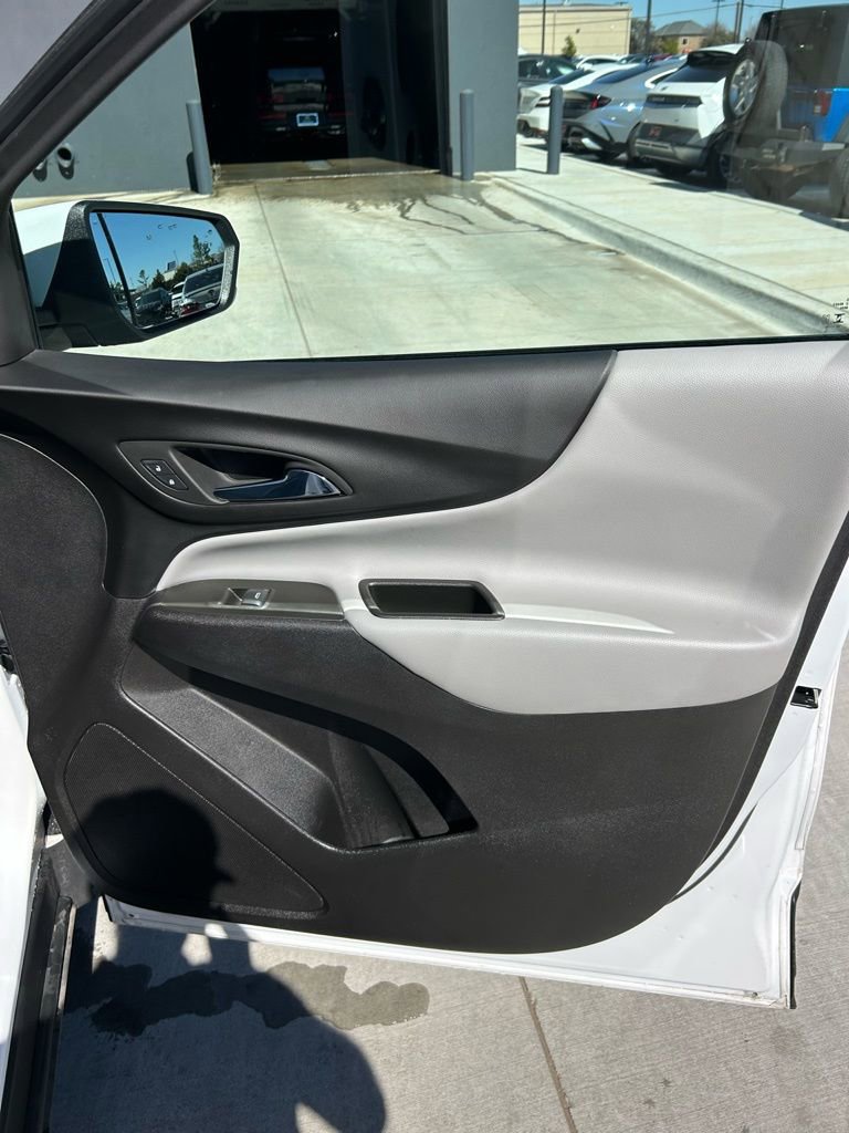 Used 2024 Chevrolet Equinox LT image 18