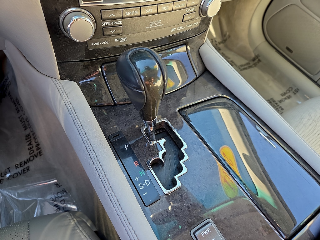 Used 2011 Lexus LS 460 AWD w/ Luxury Value Edition image 17