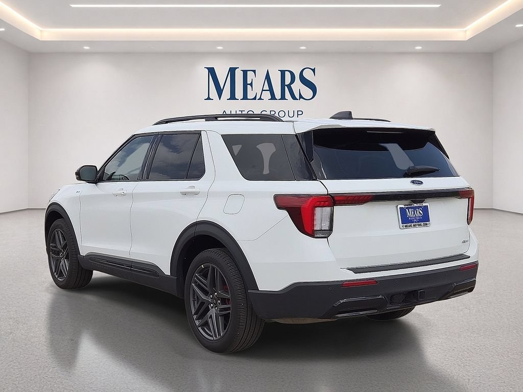 Used 2025 Ford Explorer ST-Line w/ ST-Line Street Pack AWD/4WD image 3