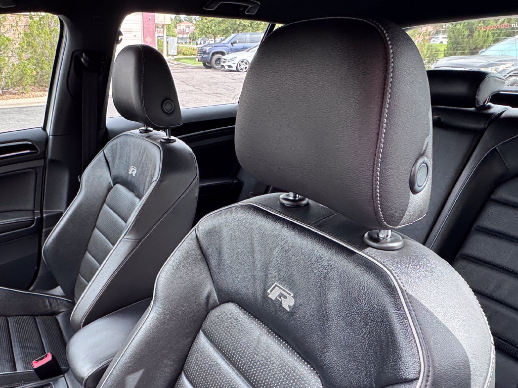 Used 2019 Volkswagen Golf R 4-Door AWD/4WD image 21