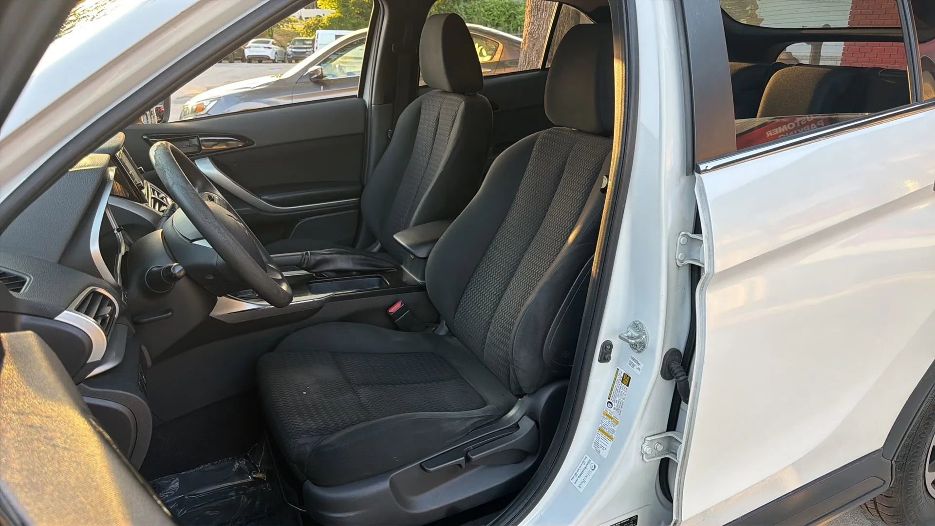 Used 2020 Mitsubishi Eclipse Cross ES image 11