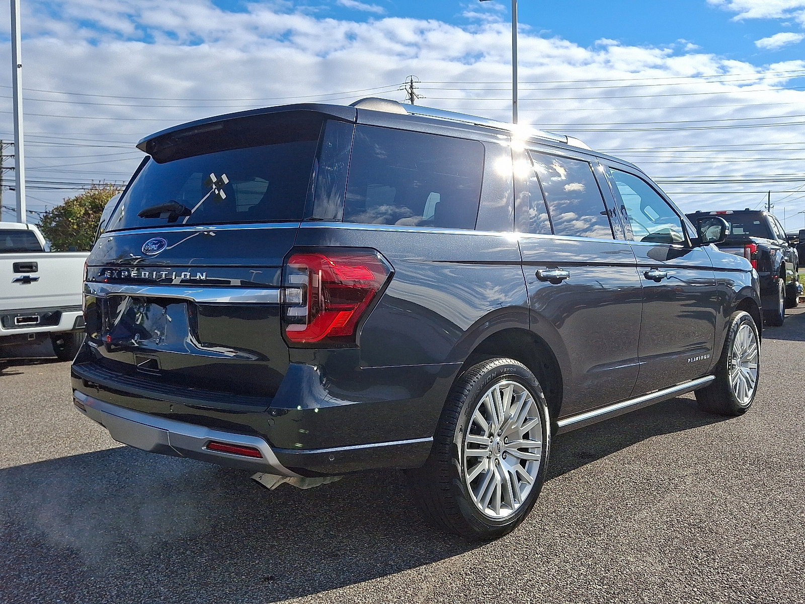 Certified 2024 Ford Expedition Platinum image 10
