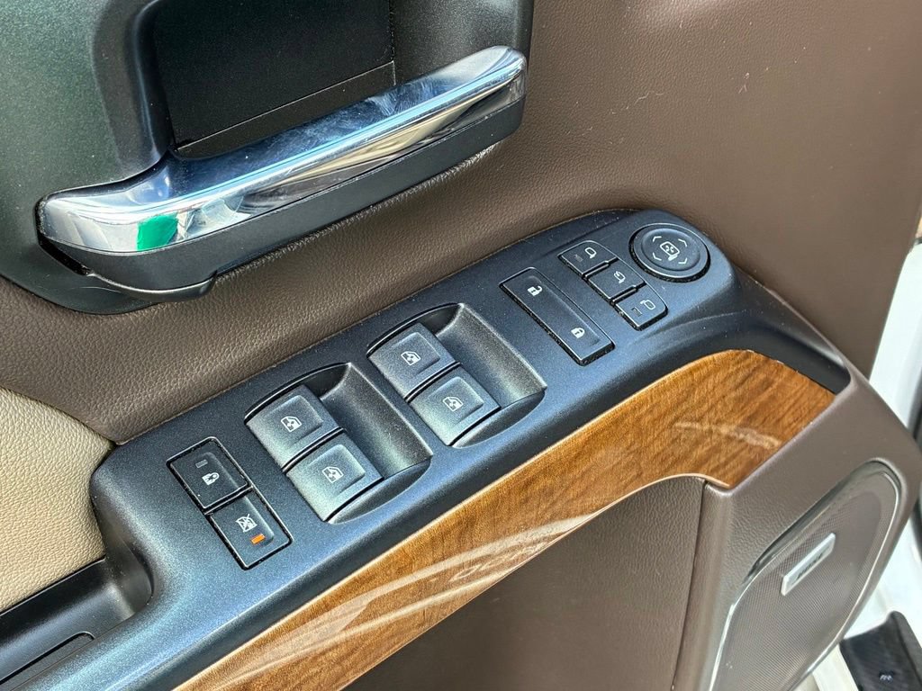 Used 2018 Chevrolet Silverado 1500 LTZ w/ Sport Package AWD/4WD image 19