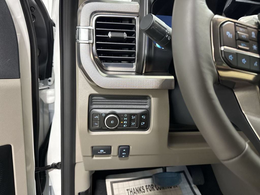 Used 2026 Ford F450 Platinum w/ Platinum Plus Package AWD/4WD image 18
