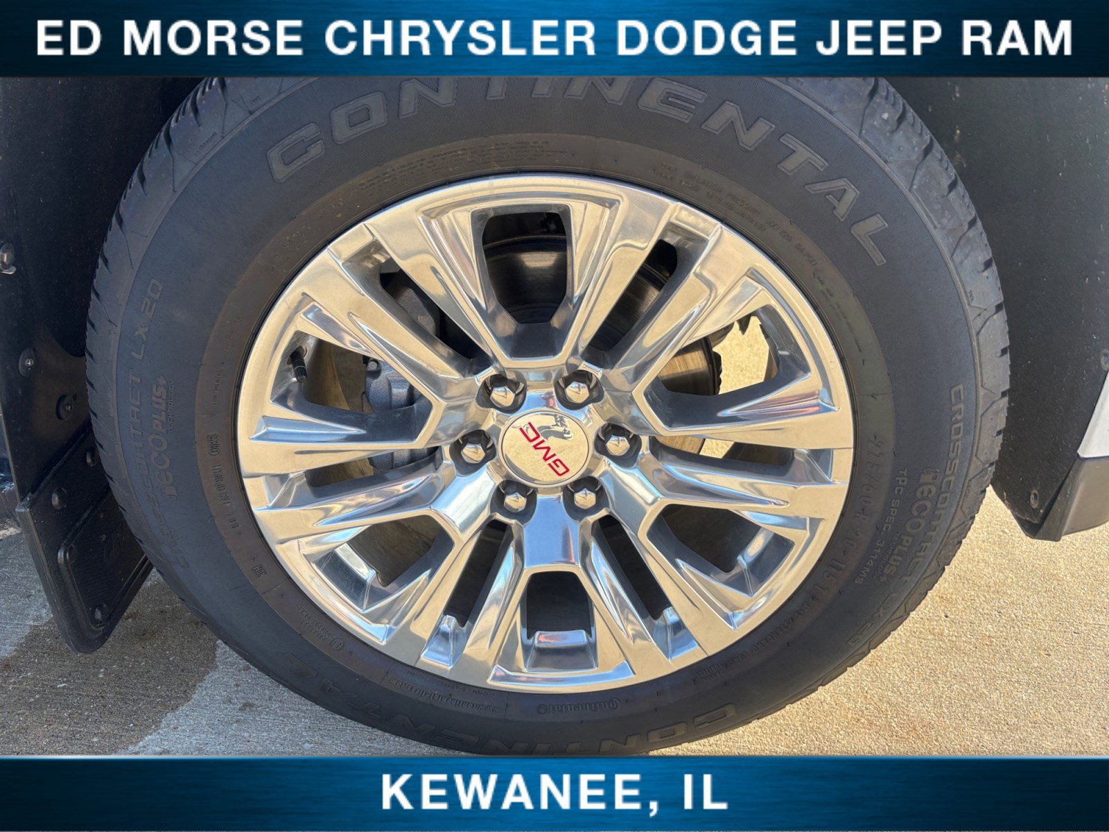 Used 2025 GMC Yukon Denali AWD/4WD image 16