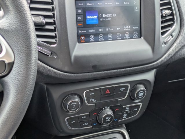 Used 2018 Jeep Compass Sport w/ Tech Group FWD image 14