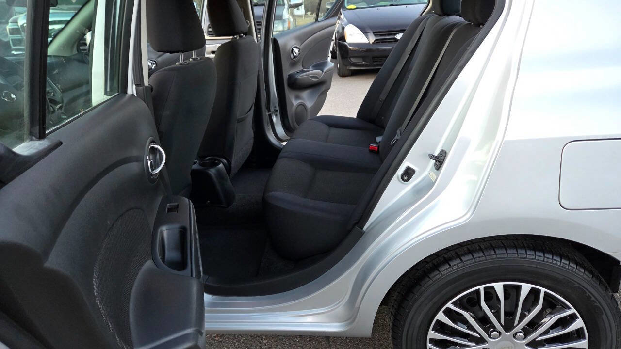 Used 2013 Nissan Versa SV image 26