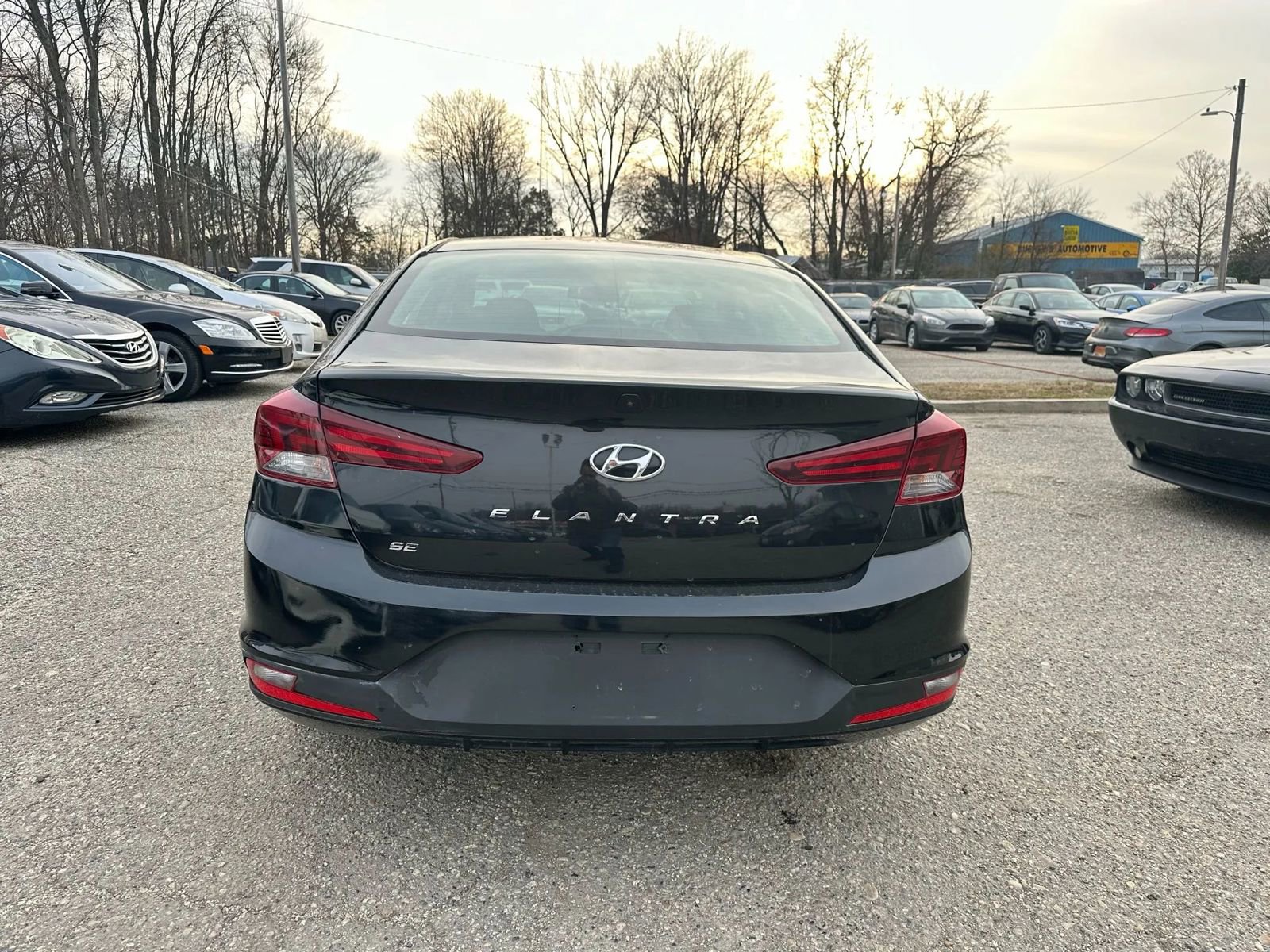Used 2020 Hyundai Elantra SE w/ Cargo Package (C1) image 5