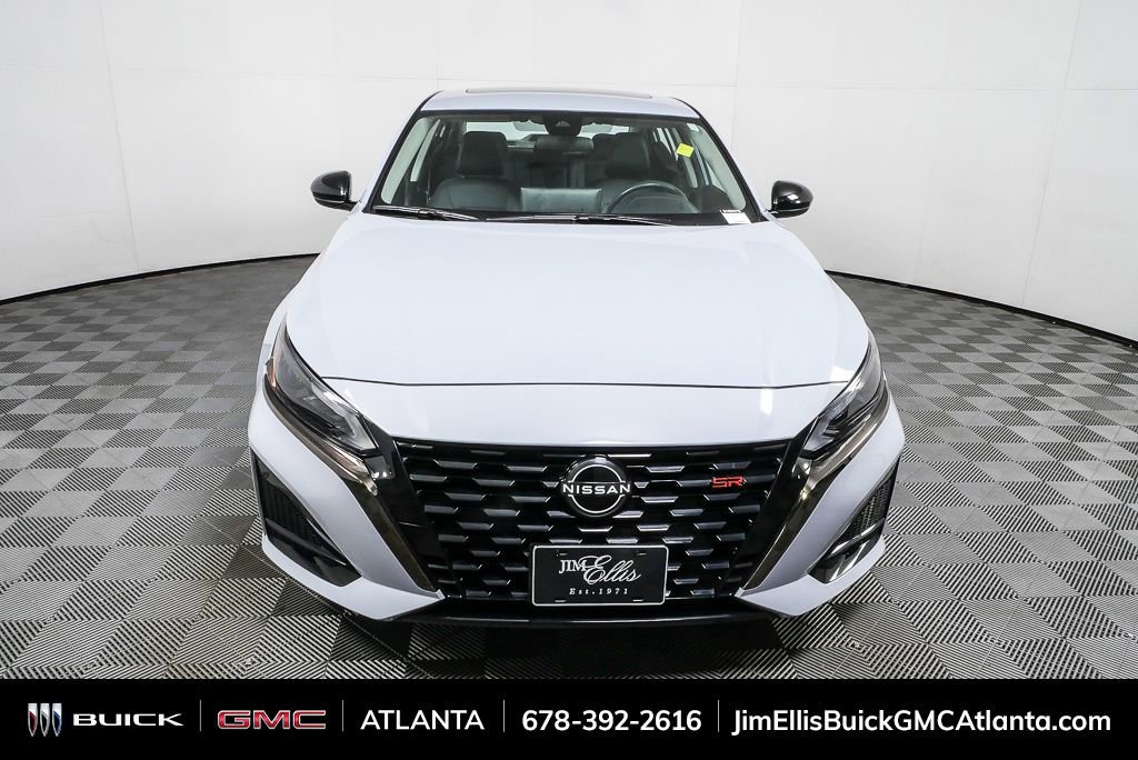 Used 2023 Nissan Altima 2.5 SR w/ SR Premium Package image 27