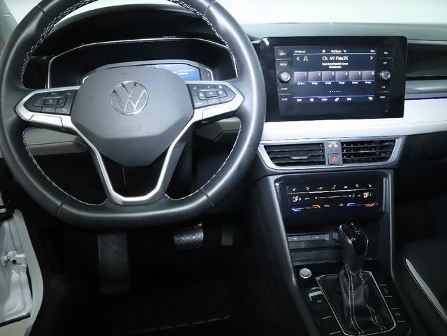 Certified 2025 Volkswagen Taos SEL AWD/4WD image 30