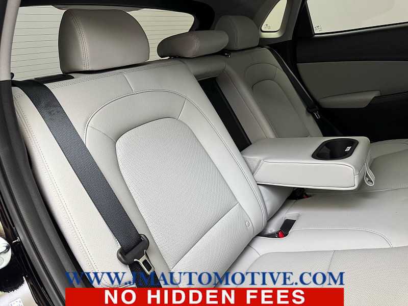 Used 2023 Hyundai Kona Limited AWD/4WD image 19