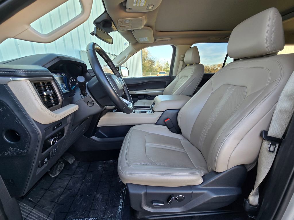 Used 2024 Ford Expedition Max Limited image 10