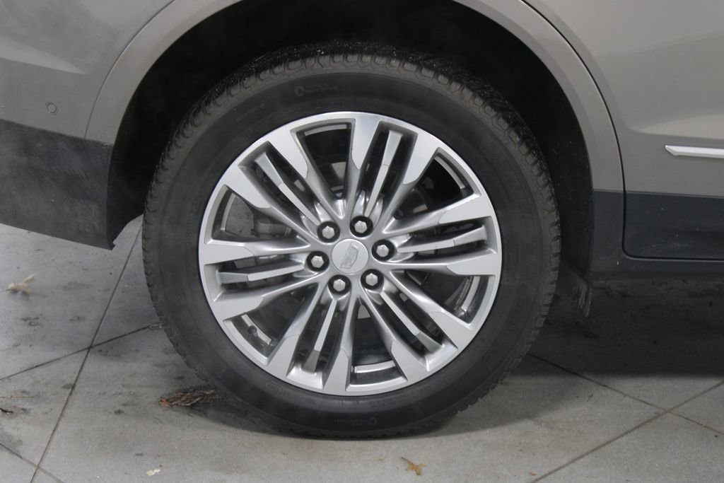 Used 2018 Cadillac XT5 Premium Luxury w/ Driver Assist Package image 13