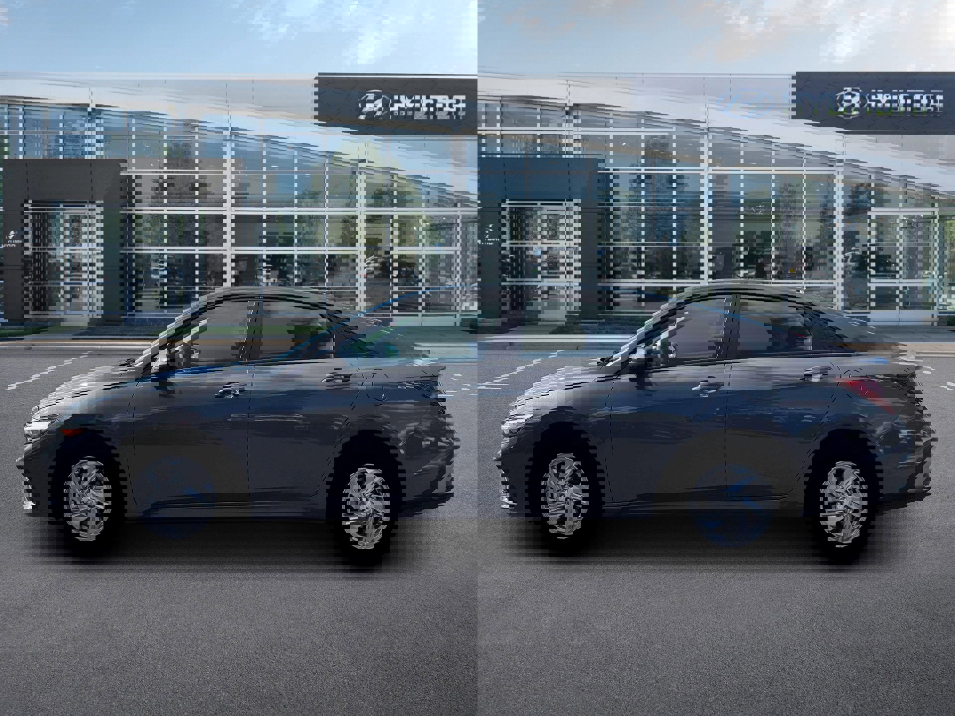 New 2026 Hyundai Elantra SE image 3