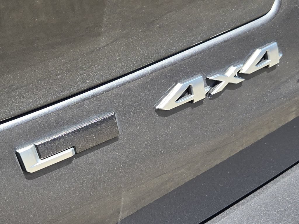 Used 2023 Jeep Grand Cherokee L Summit AWD/4WD image 15