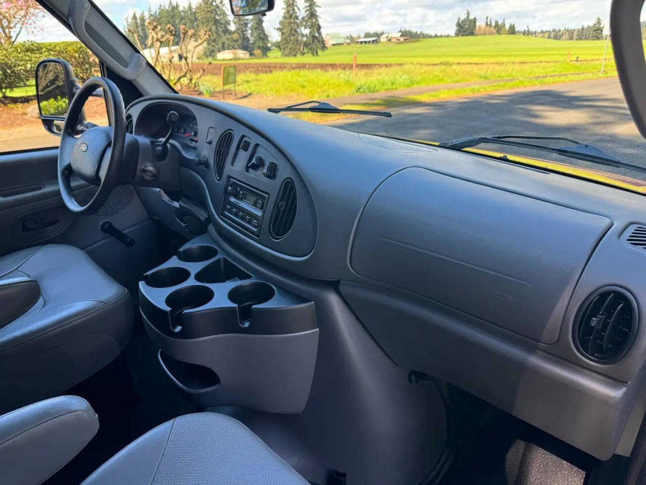 Used 2008 Ford E-350 and Econoline 350 Super Duty image 16