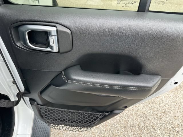 Used 2020 Jeep Wrangler Unlimited Sahara AWD/4WD image 37