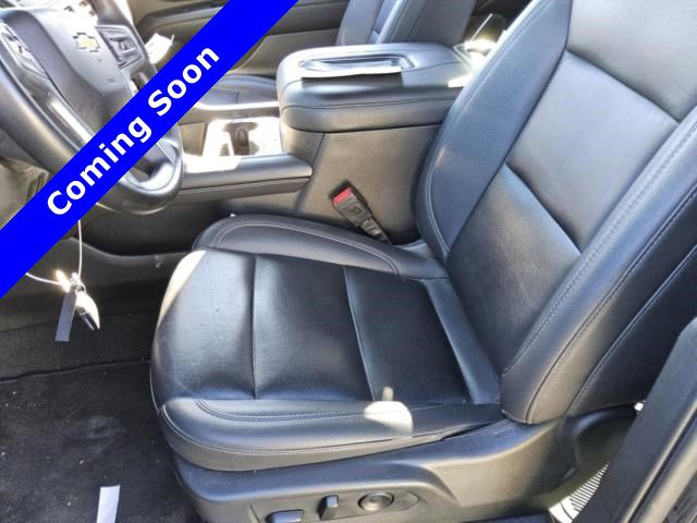 Used 2024 Chevrolet Suburban LT image 2