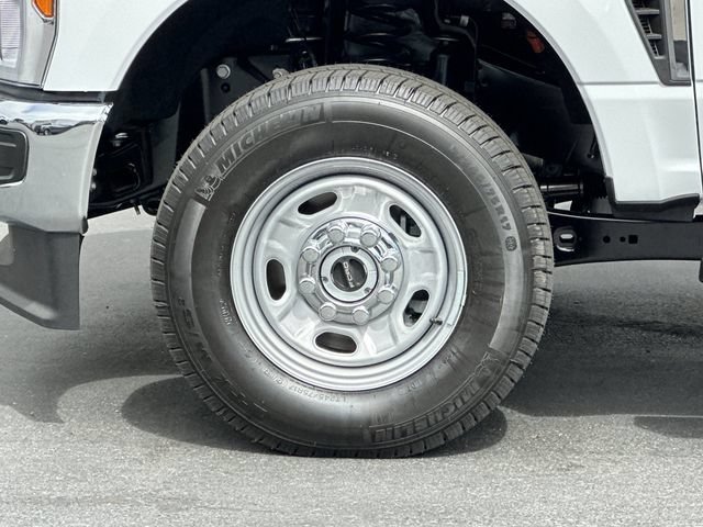 New 2026 Ford F250 XL w/ XL Chrome Package AWD/4WD image 22