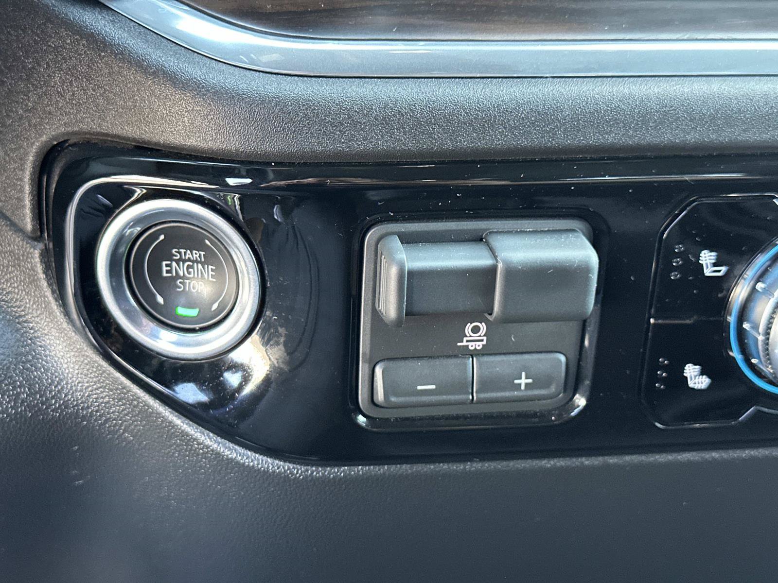 Used 2026 GMC Sierra 1500 SLT RWD image 20