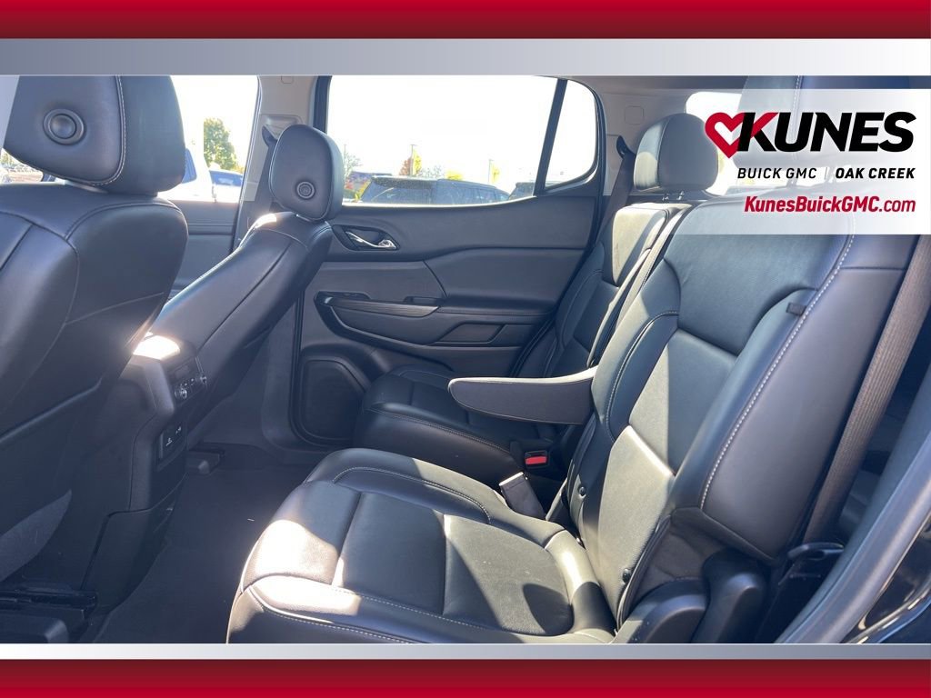 Used 2023 GMC Acadia SLT image 24