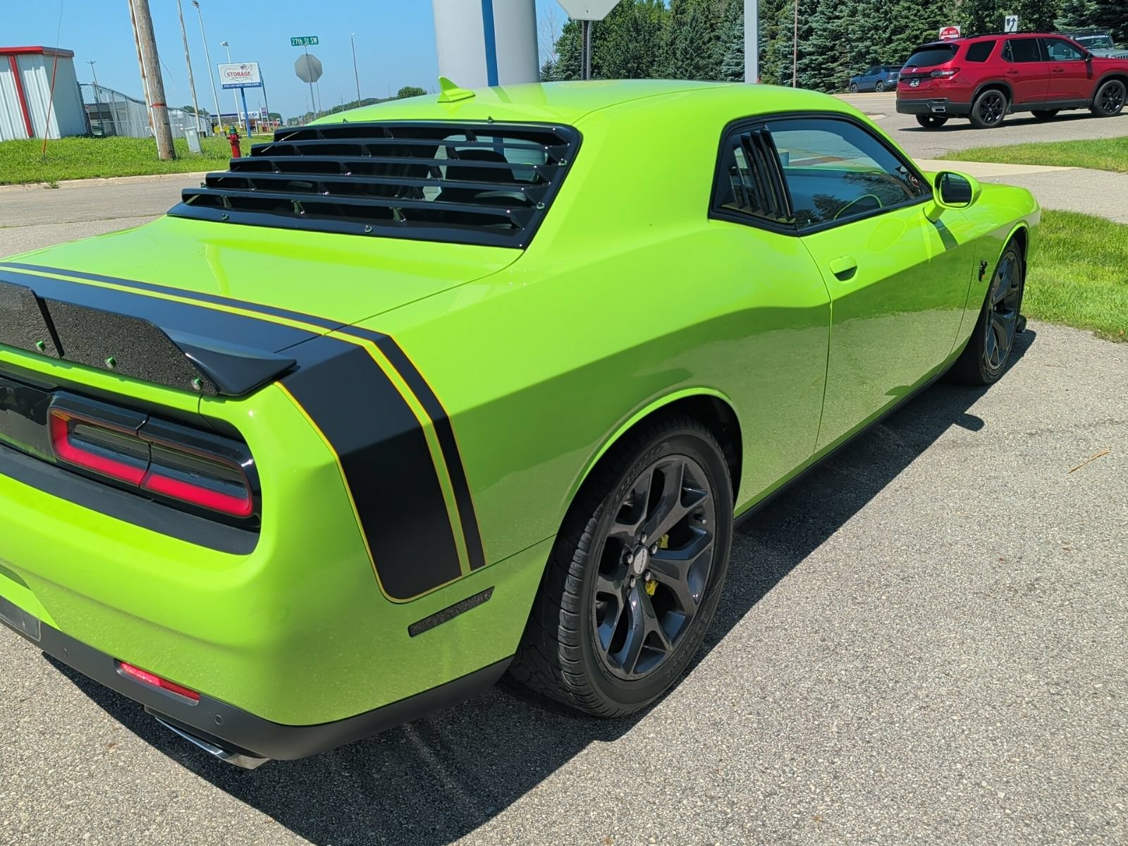 Used 2015 Dodge Challenger R/T Scat Pack w/ Leather Interior Group RWD image 6