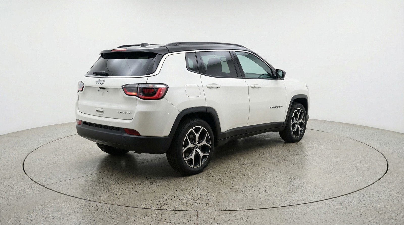 Used 2025 Jeep Compass Limited image 9