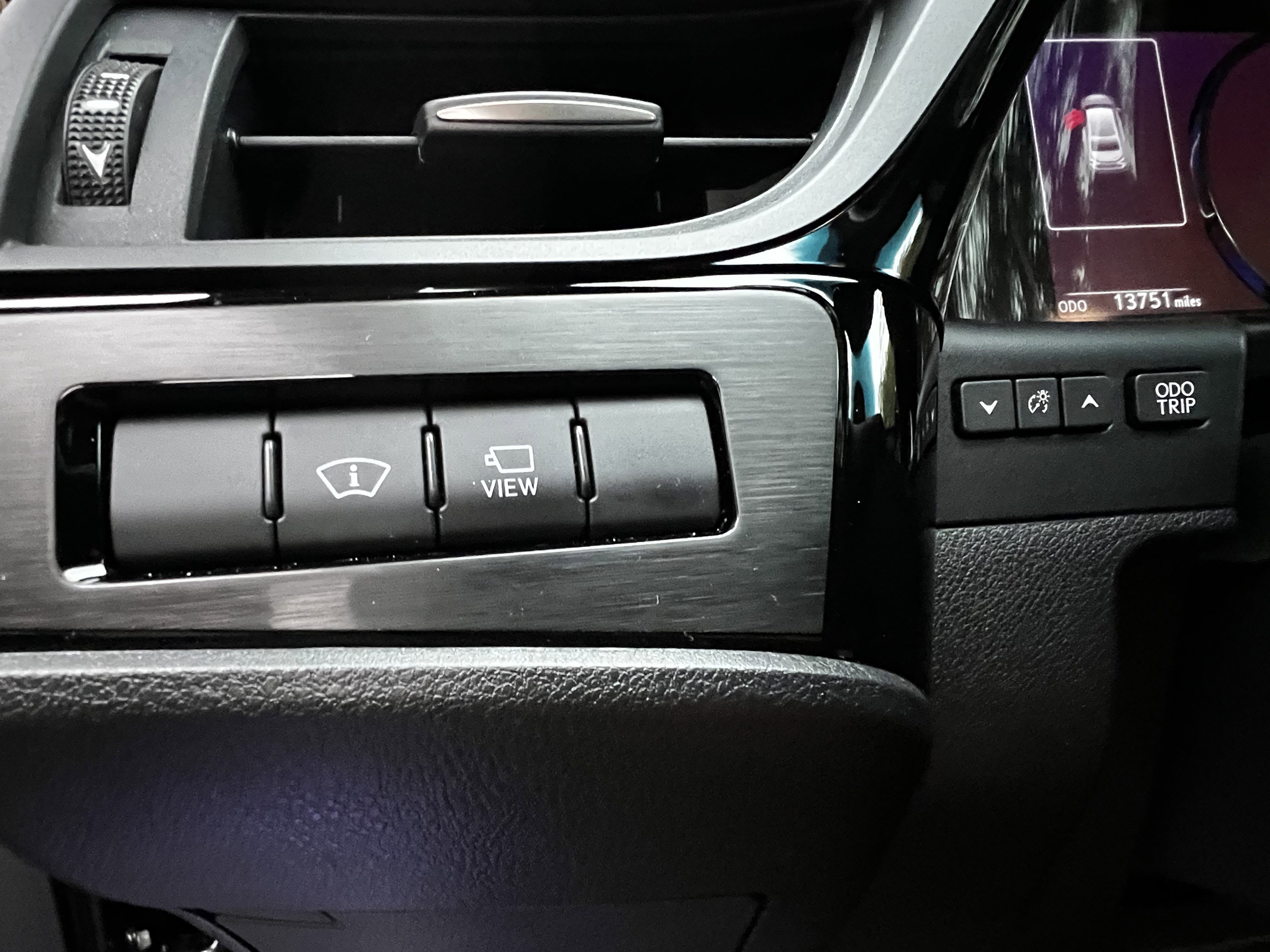 Used 2024 Lexus ES 300h Ultra Luxury image 15